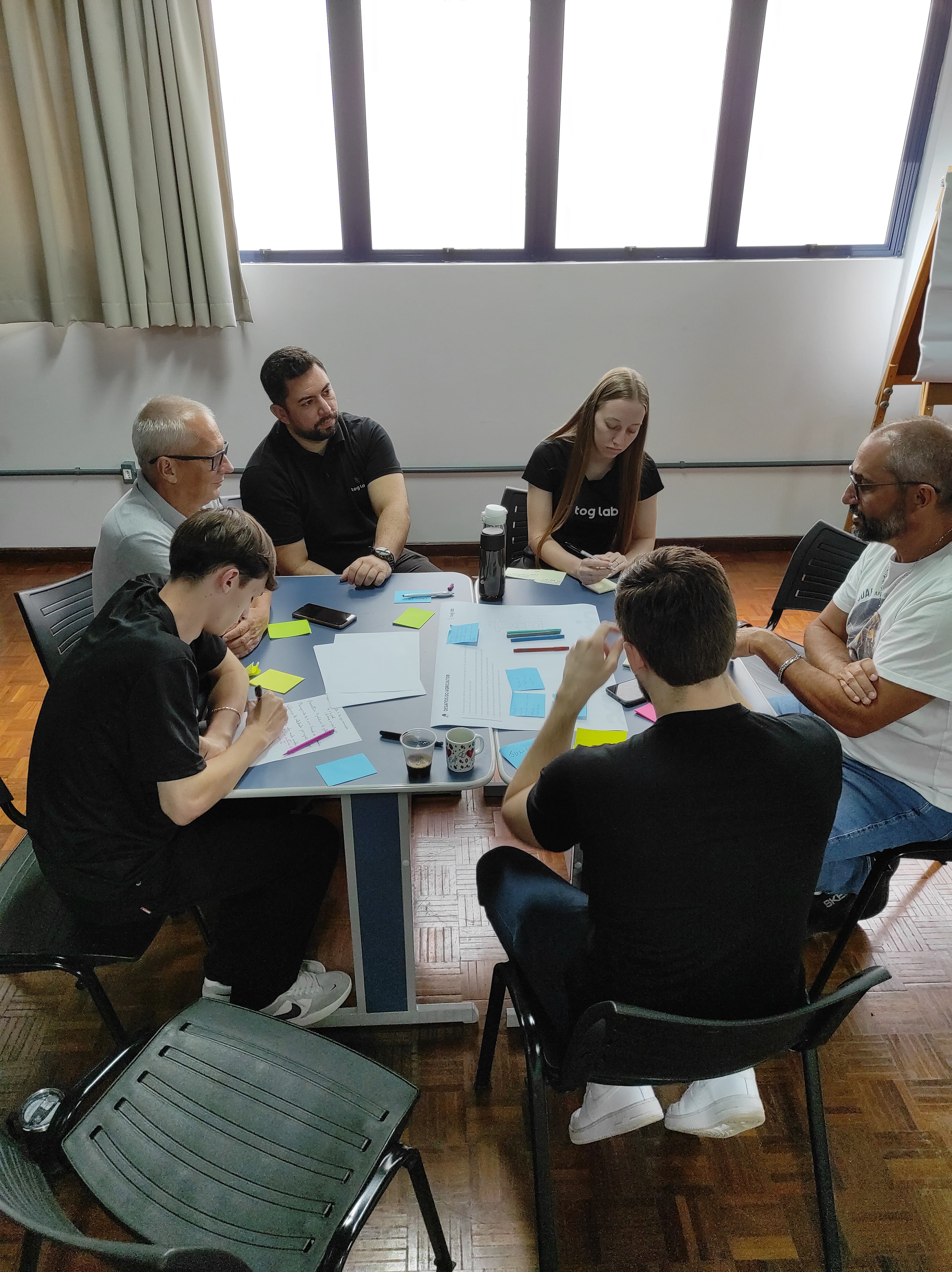 Strategic Design Early ideation activities and sketches of the Super Agro app